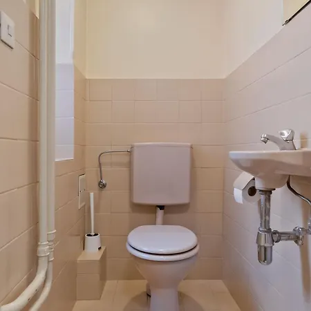 Holiday home Cozy Townhome Near City Center Free Parking & Wi-fi