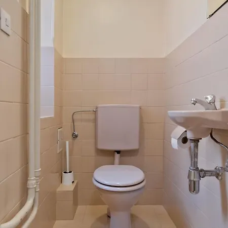 Cozy Townhome Near City Center Free Parking & Wi-fi Holiday home Luxembourg