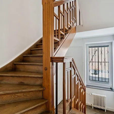 Сasa de vacaciones Cozy Townhome Near City Center Free Parking & Wi-fi Luxemburgo